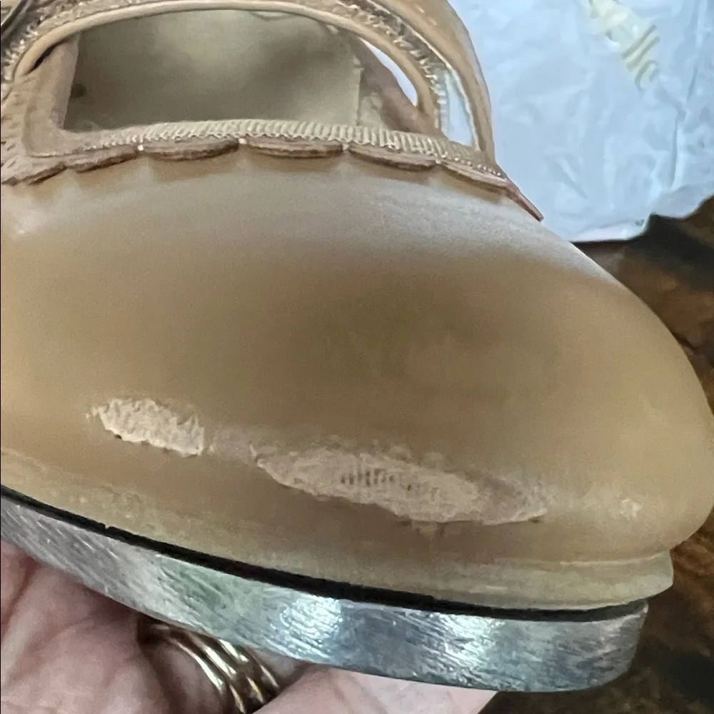 Tap Dance Shoes for Girls' Tan Mary Jane Style with Scalloped Edge